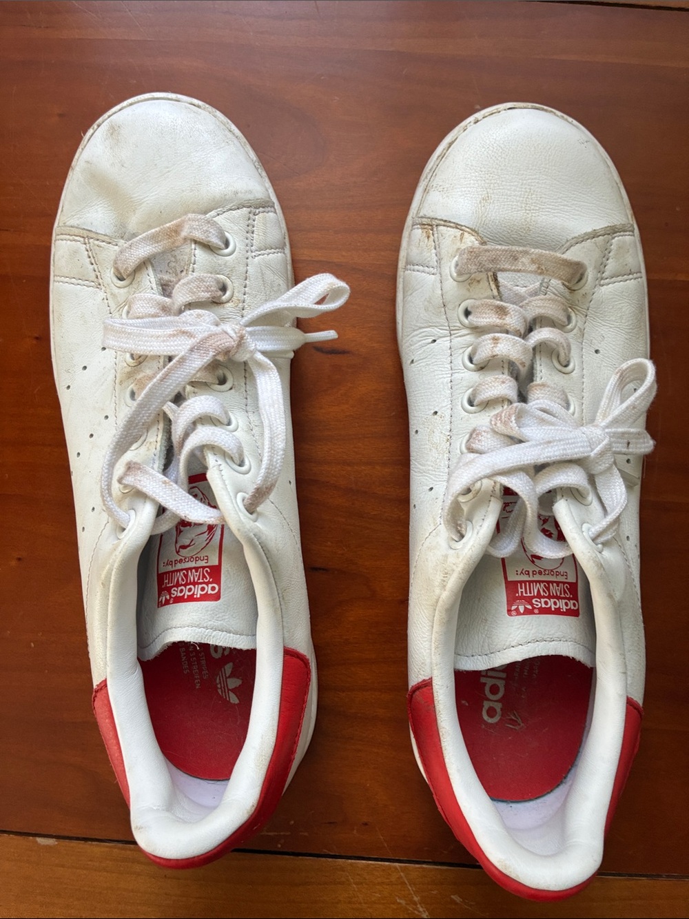 Adidas  Men’s White and Red Low-Top Sneakers